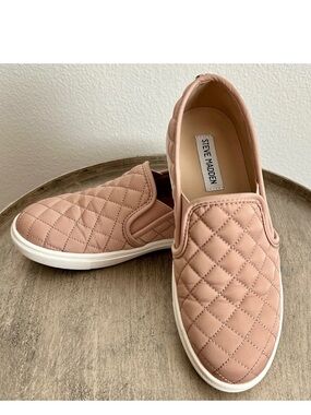 Steve Madden Blush Quilted Slip-On Sneakers Size 6.5